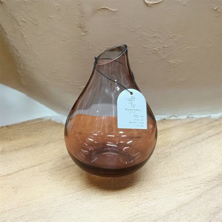 فازا زجاجية على شكل قطرة