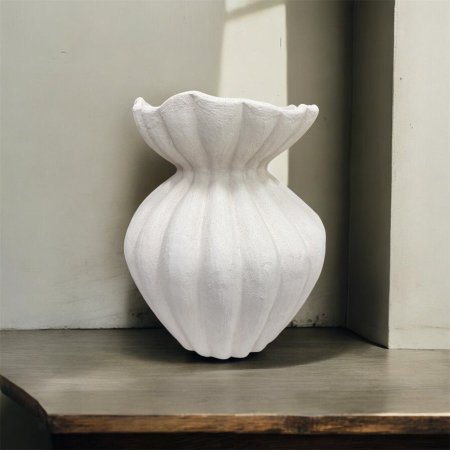 فازا حجر على شكل وردة حجم كبير