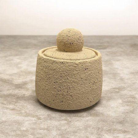 مضيفة حجر مع غطاء حجم كبير بيج منقط