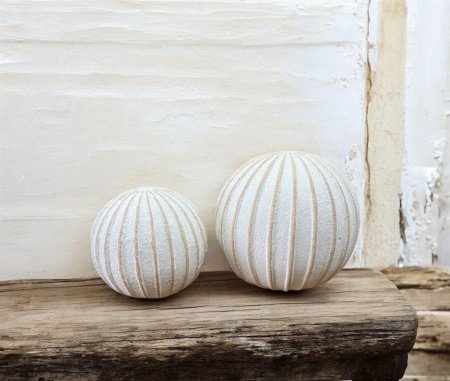 طابات حجر للديكور