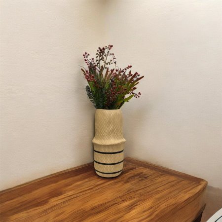 فازا فخار بتصميم القش