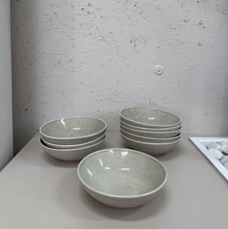 صحن دائري مغوّط حجر حجم صغير رمادي