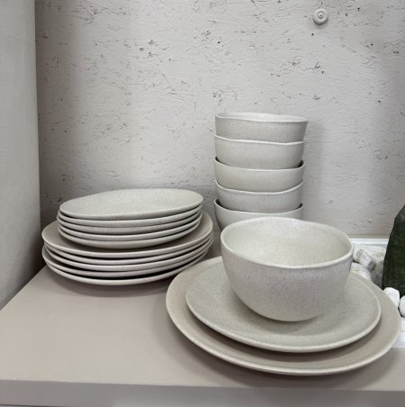 طقم صحون حجر املس 18 قطعة