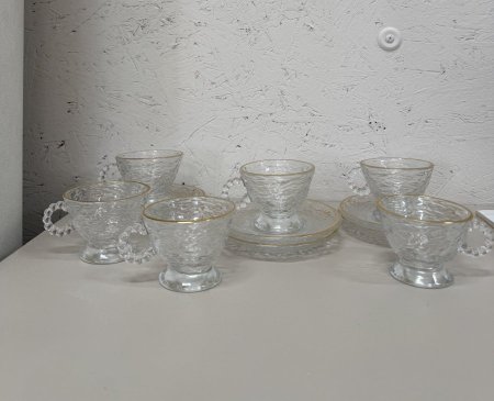 طقم فناجين قهوة شفاف منقش مع اطار ذهبي 12 قطعة (6 فناجين ، 6 صحون)