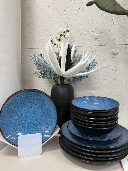 طقم صحون 18 قطعة ازرق مُنقش