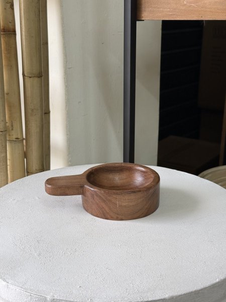 صحن خشب أكاسيا مع ايد حجم صغير