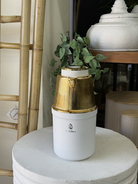 سخان ابيض مذهب مع يد كريستال 1 لتر