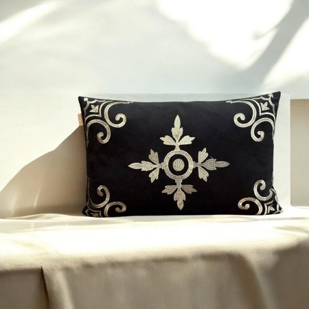 مخدة ديكور تطريز