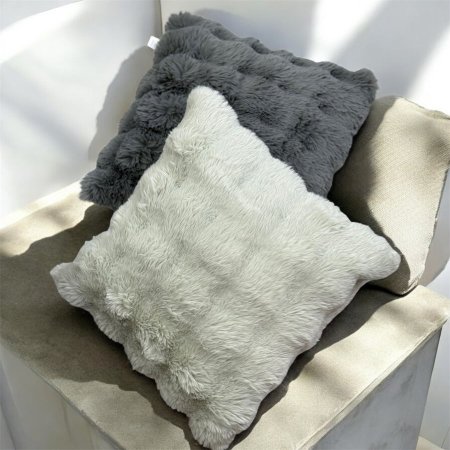 مخدة ديكور فرو ناعم