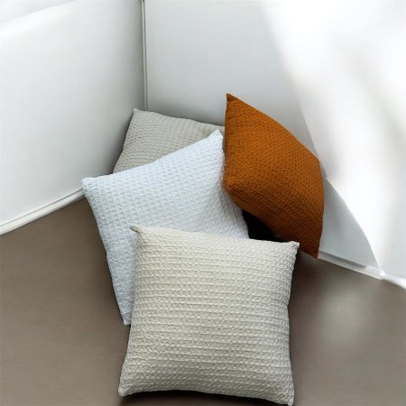 مخدة ديكور بافل