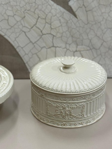 مضيفة كراميكا للكعك تصميم انچليش